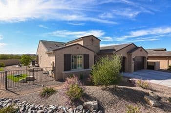 Immaculate Vienta Model with Large Center Island in Kitchen in Saddlebrooke Ranch